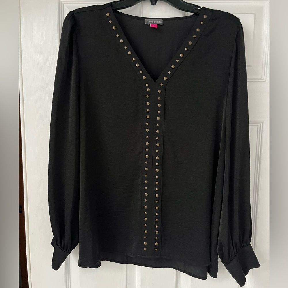NWT Vince Camuto Black Studded V-Neck Blouse Size Large